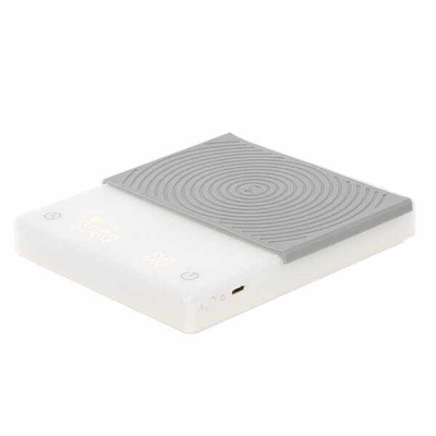 белые весы миррор